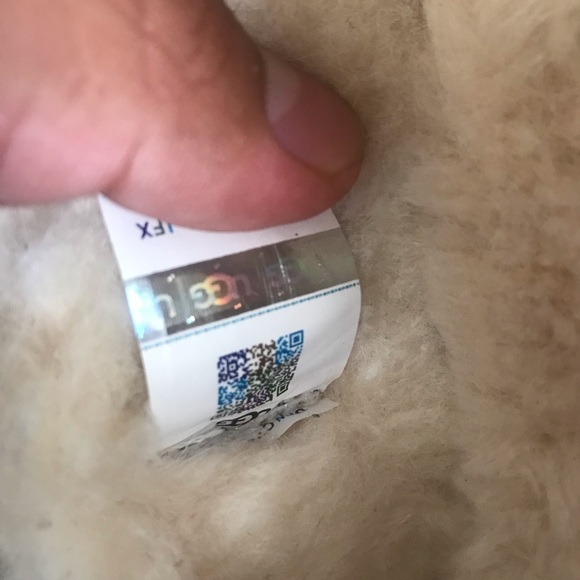 Ugg Men's ascot leather Brown Shearling Lined Loafers - Picture 6 of 7